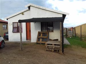 2 Bedroom House in Chatty