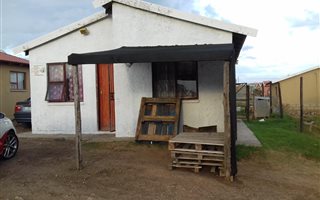 2 Bedroom House in Chatty