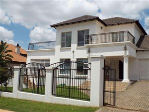 4 Bed House in Mooikloof Gardens