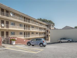 3 Bed Apartment in St Georges Park
