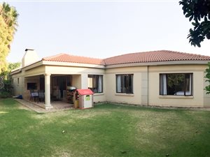3 Bed Cluster in Silver Lakes Golf Estate