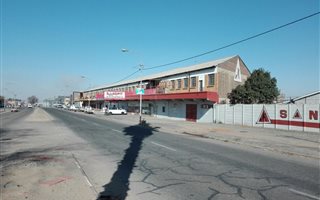 115 m² Commercial space in Malvern East