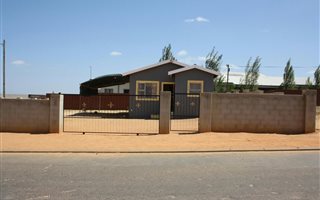 2 Bedroom House in Westbank