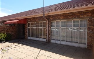 2 Bedroom Townhouse in Meyerton Central