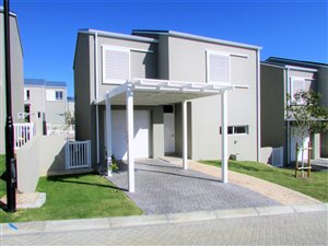 3 Bed Townhouse in Somerset Lakes