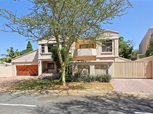 4 Bed House in Hurlingham Manor