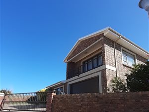 4 Bed House in Menkenkop