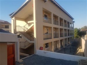 30 Bed Apartment in Scottsville
