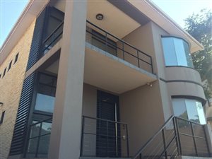 300 m² Commercial space in Musgrave