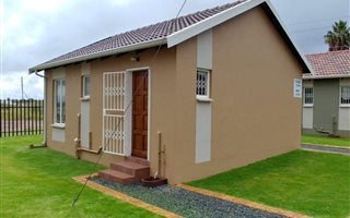 2 Bedroom House in Alberton