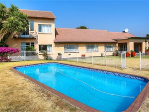 4 Bed House in Fairmount