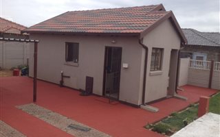 2 Bedroom House in Vanderbijlpark CE