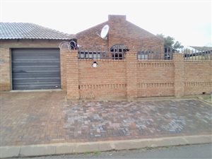 2 Bed House in Alexandra