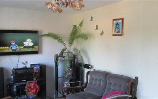 3 Bedroom Apartment in Longcroft
