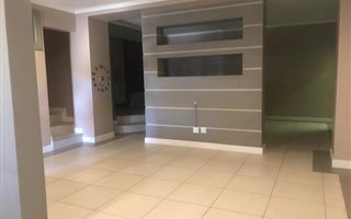 3 Bedroom Apartment in Oakdene