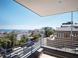 2 Bed Apartment in Sea Point