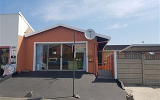 3 Bedroom Duplex in Woodview