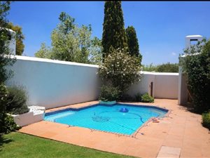 4 Bed House in River Club