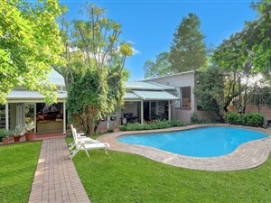 4 Bed House in Parktown North