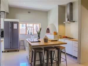 3 Bed House in Claremont