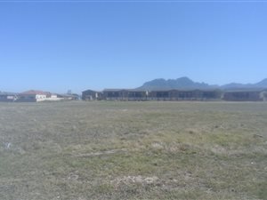 312 m² Land available in Fairview Golf Estate