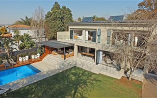 4 Bedroom House in Dainfern