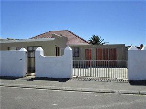 3 Bed House in Matroosfontein