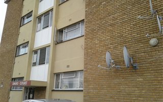 Studio apartment in Parow Central