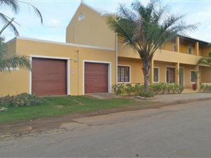 5 Bed House in Hankey