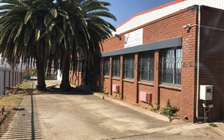 900 m² Industrial space in Bramley