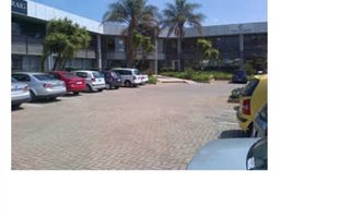 324 m² Retail Space in Bedfordview