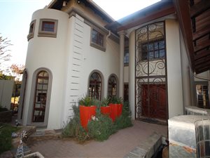5 Bed House in Silverwoods Country Estate