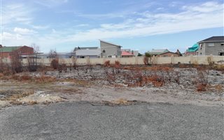 728 m² Land available in Franskraal