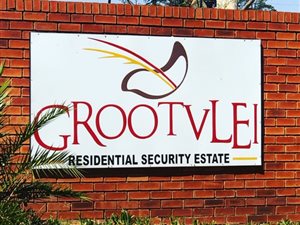 845 m² Land available in Strubenvale