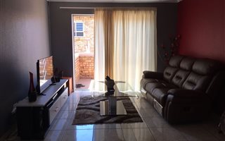 2 Bedroom Townhouse in Liefde en Vrede