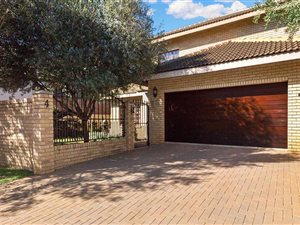 3 Bed House in Clubview