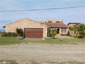 3 Bed House in Oyster Bay