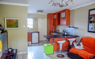 2 Bedroom House in Ottery
