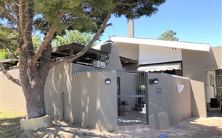 3 Bedroom House in Stuarts Hill