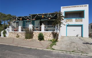 3 Bedroom House in Langebaan Central