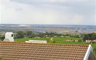 5 Bedroom House in Steynsrust