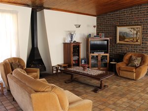 4 Bed House in Meyerspark