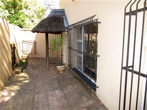 2 Bed Apartment in Clubview