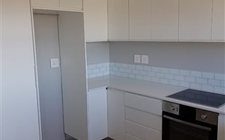 2 Bedroom Apartment in Wynberg