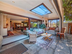 6 Bed House in Plumstead
