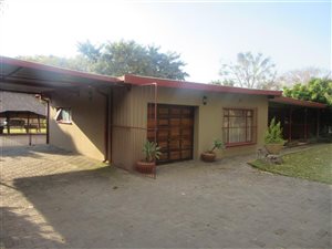 4 Bed Cluster in Brits Central
