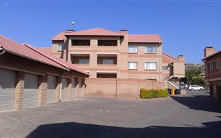 3 Bedroom Apartment in Magalieskruin
