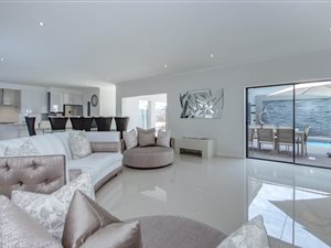 4 Bedroom House in Aspen Hills