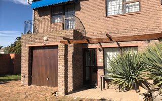 3 Bedroom Townhouse in Waves Edge
