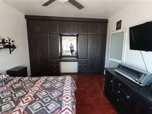 1 Bed Apartment in Humewood